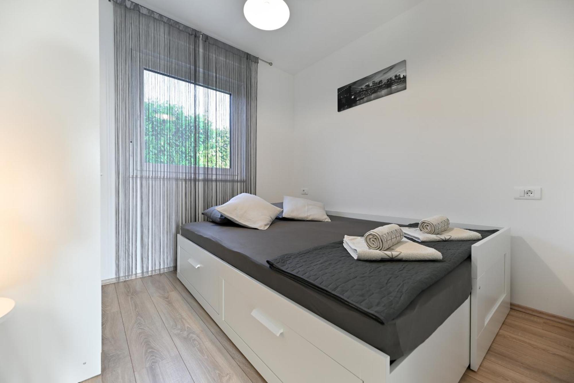 Holiday Home Aprilis With Pool, Jacuzzi And Sauna Galovac  Esterno foto