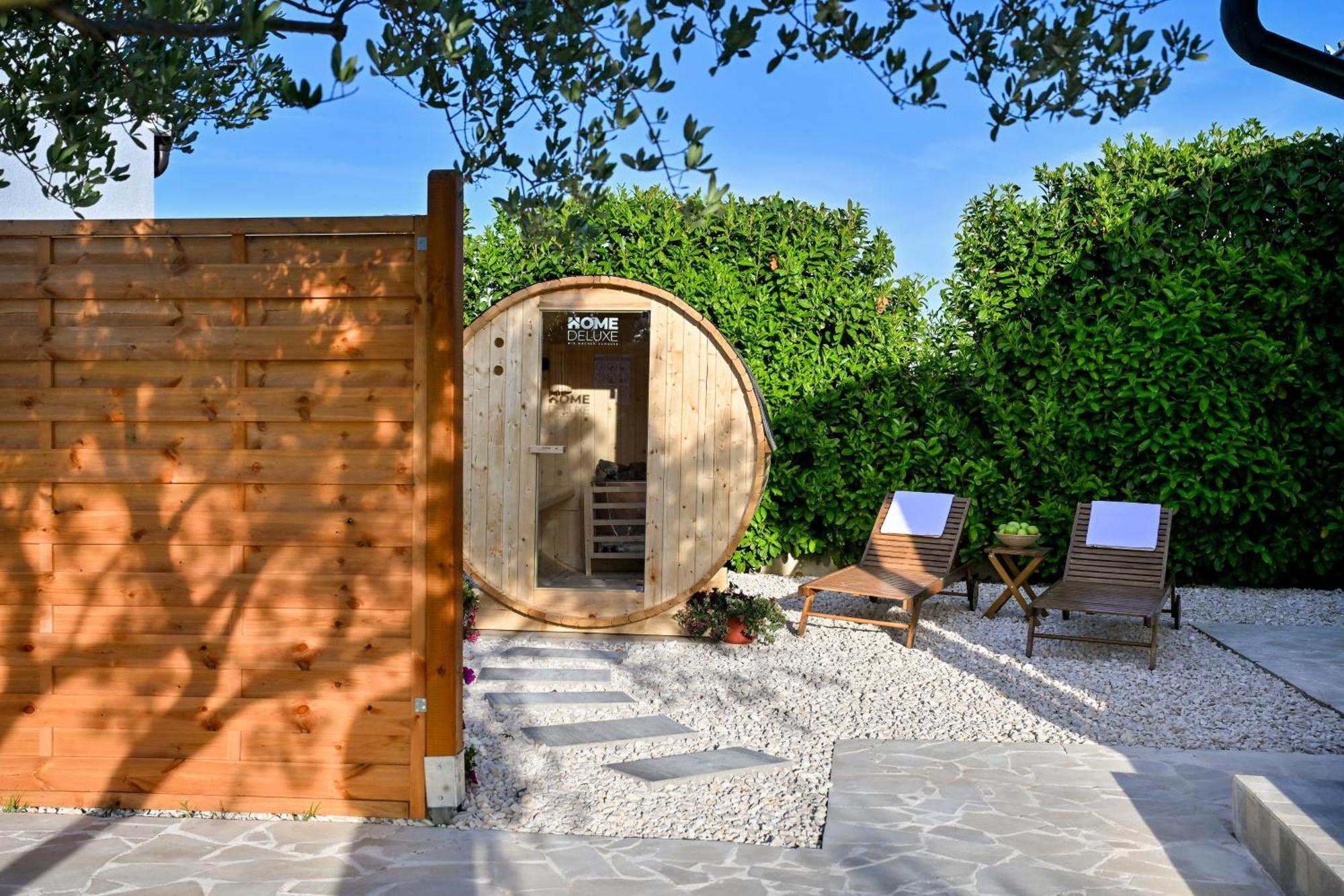 Holiday Home Aprilis With Pool, Jacuzzi And Sauna Galovac  Esterno foto