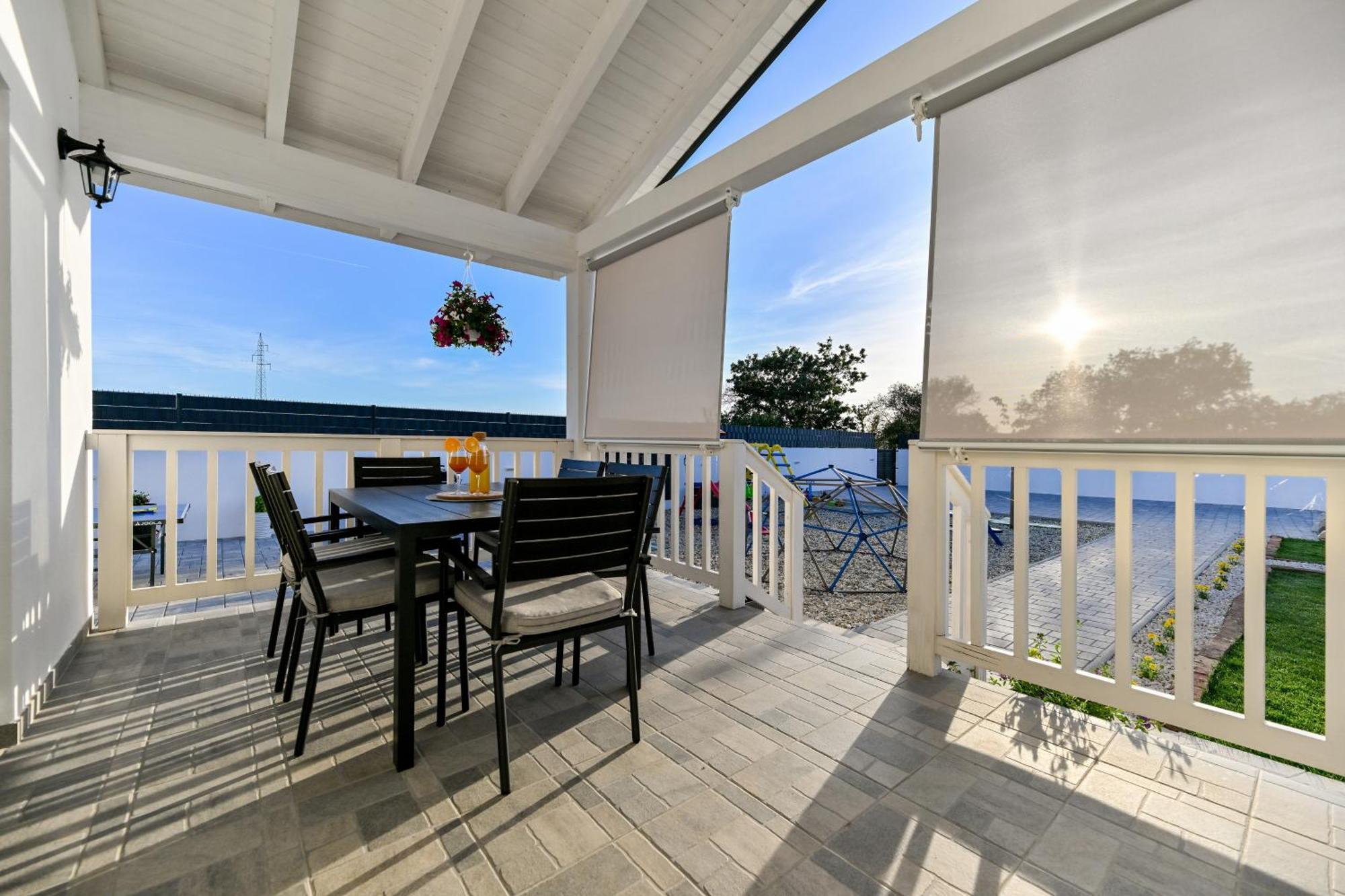 Holiday Home Aprilis With Pool, Jacuzzi And Sauna Galovac  Esterno foto