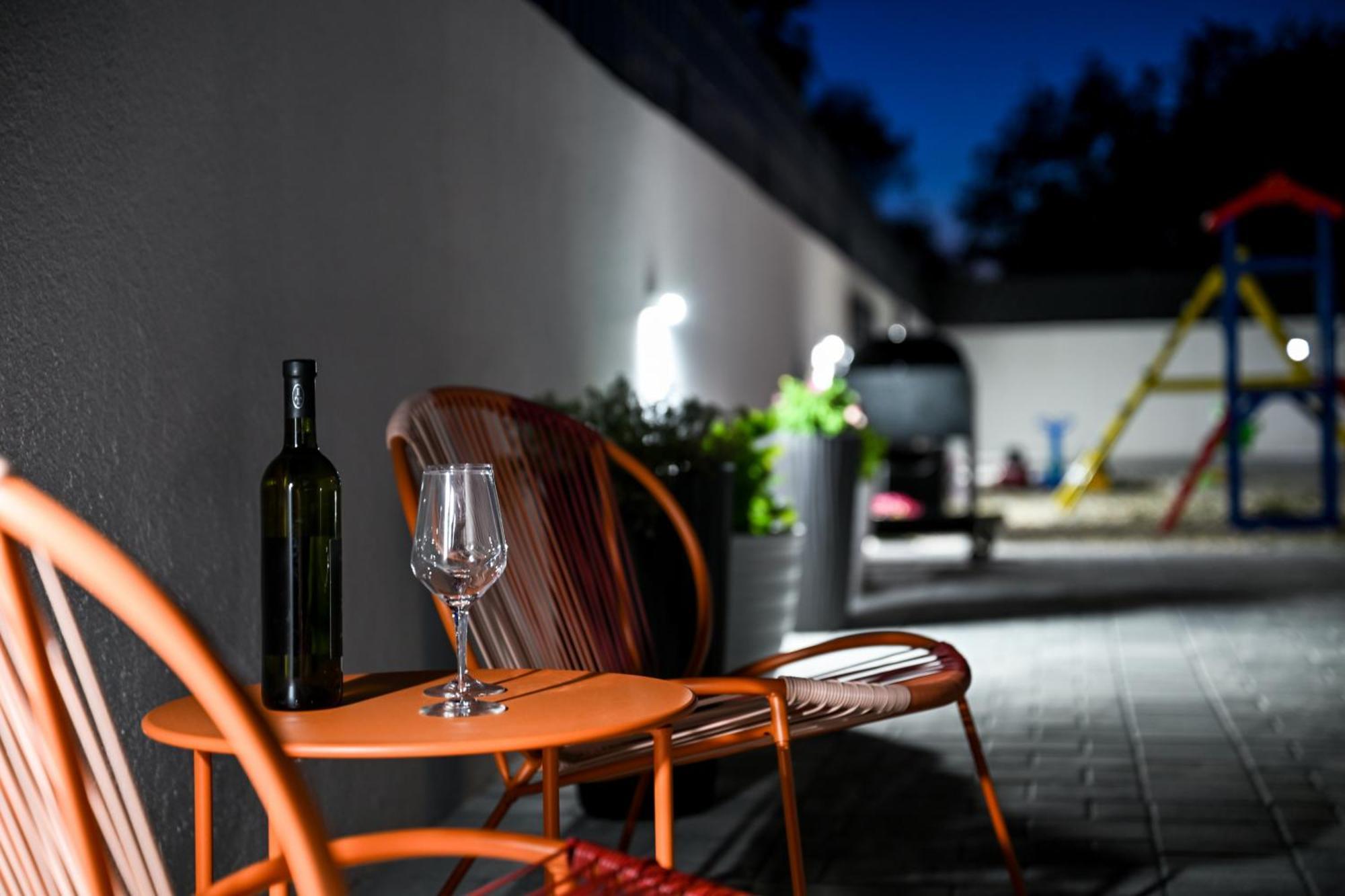 Holiday Home Aprilis With Pool, Jacuzzi And Sauna Galovac  Esterno foto