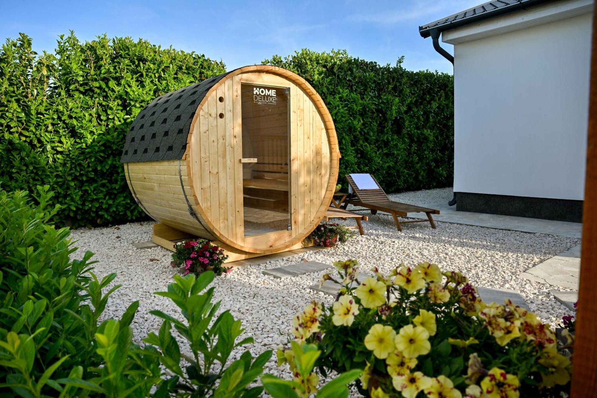 Holiday Home Aprilis With Pool, Jacuzzi And Sauna Galovac  Esterno foto