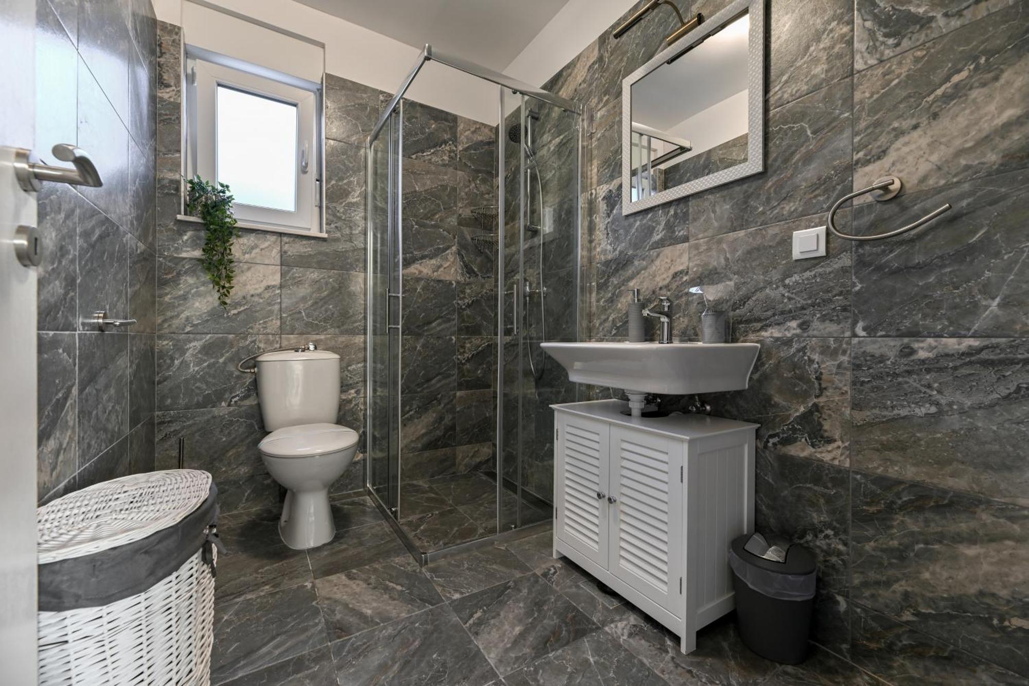 Holiday Home Aprilis With Pool, Jacuzzi And Sauna Galovac  Esterno foto